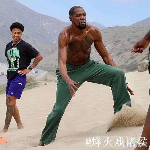 并肩出镜!范弗利特公布个人播客节目首位嘉宾:杜兰特 并肩出镜!范弗利特公布个人播客节目首位嘉宾:杜兰特