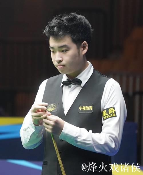 赵心童6-1大胜斯佳辉 挺进斯诺克国锦赛八强